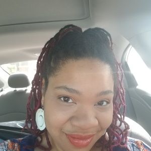 Meet your Posher, Candace